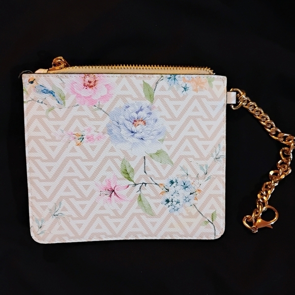 Aldo White Floral Wristlet with Gold Chain - Picture 2 of 4